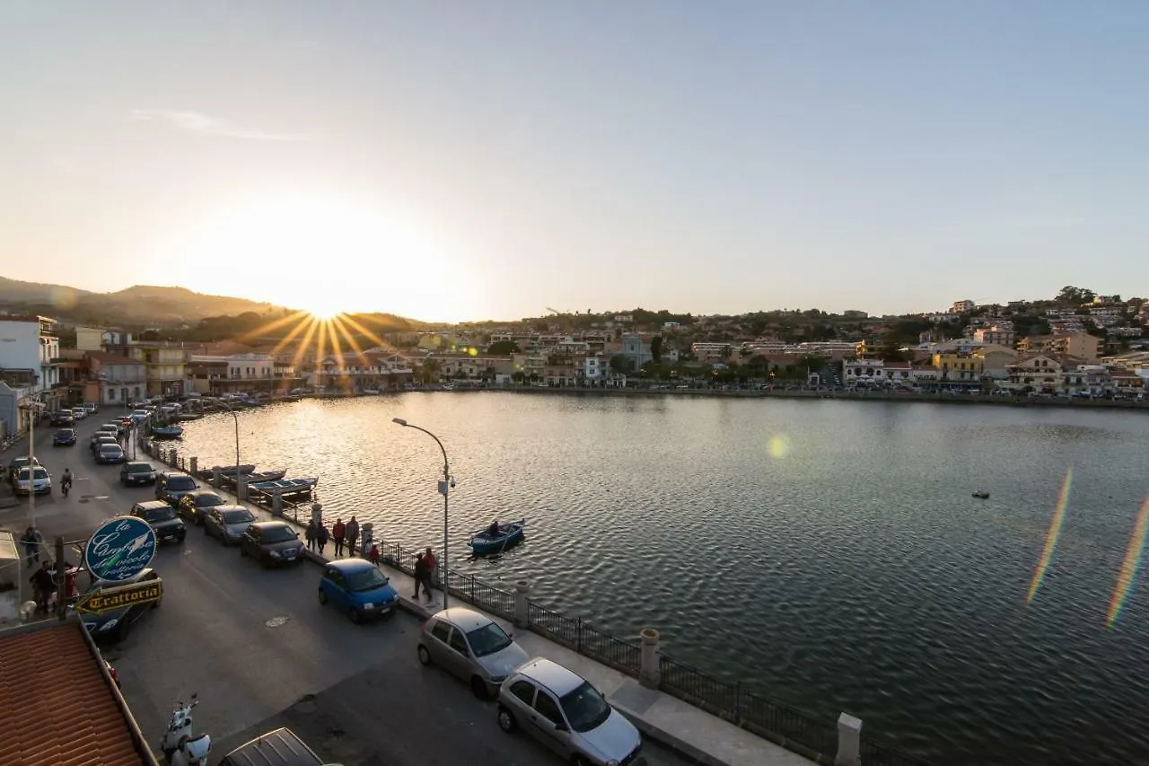 Appartamento Case Panoramiche sul Lago Messina