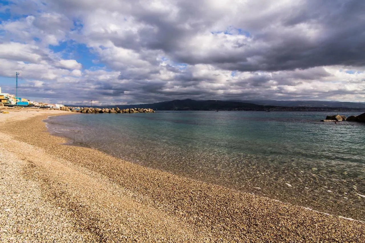 Apartment Case Panoramiche Sul Lago Messina Italy